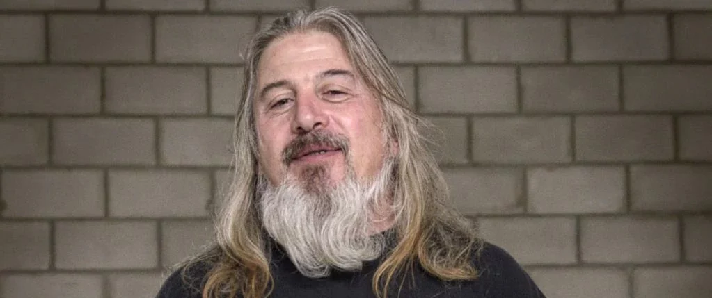 Entrevistamos al TANO ROMANO: “Sigo sintiendo nerviosismo a la hora de tocar en vivo”