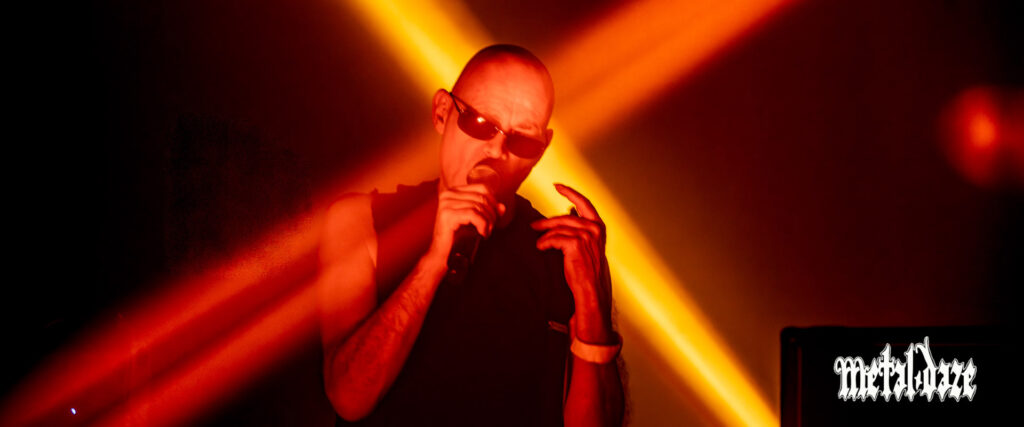 THE SISTERS OF MERCY en  vivo en Argentina: “Abruma, envuelve y arrastra”